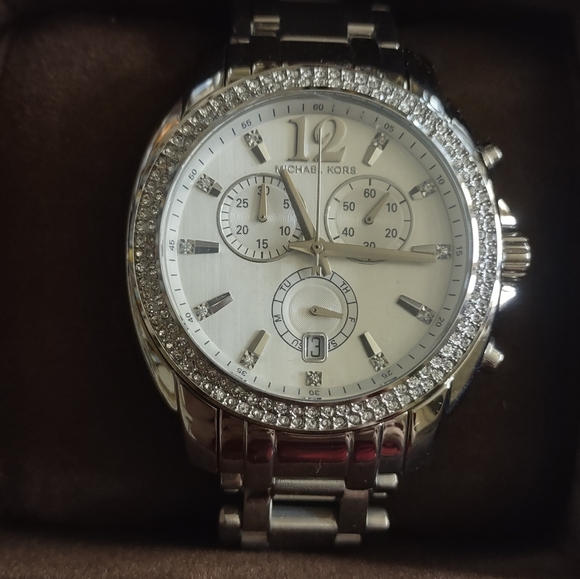 Michael Kors Crystal Chronographic Watch - Picture 2 of 7